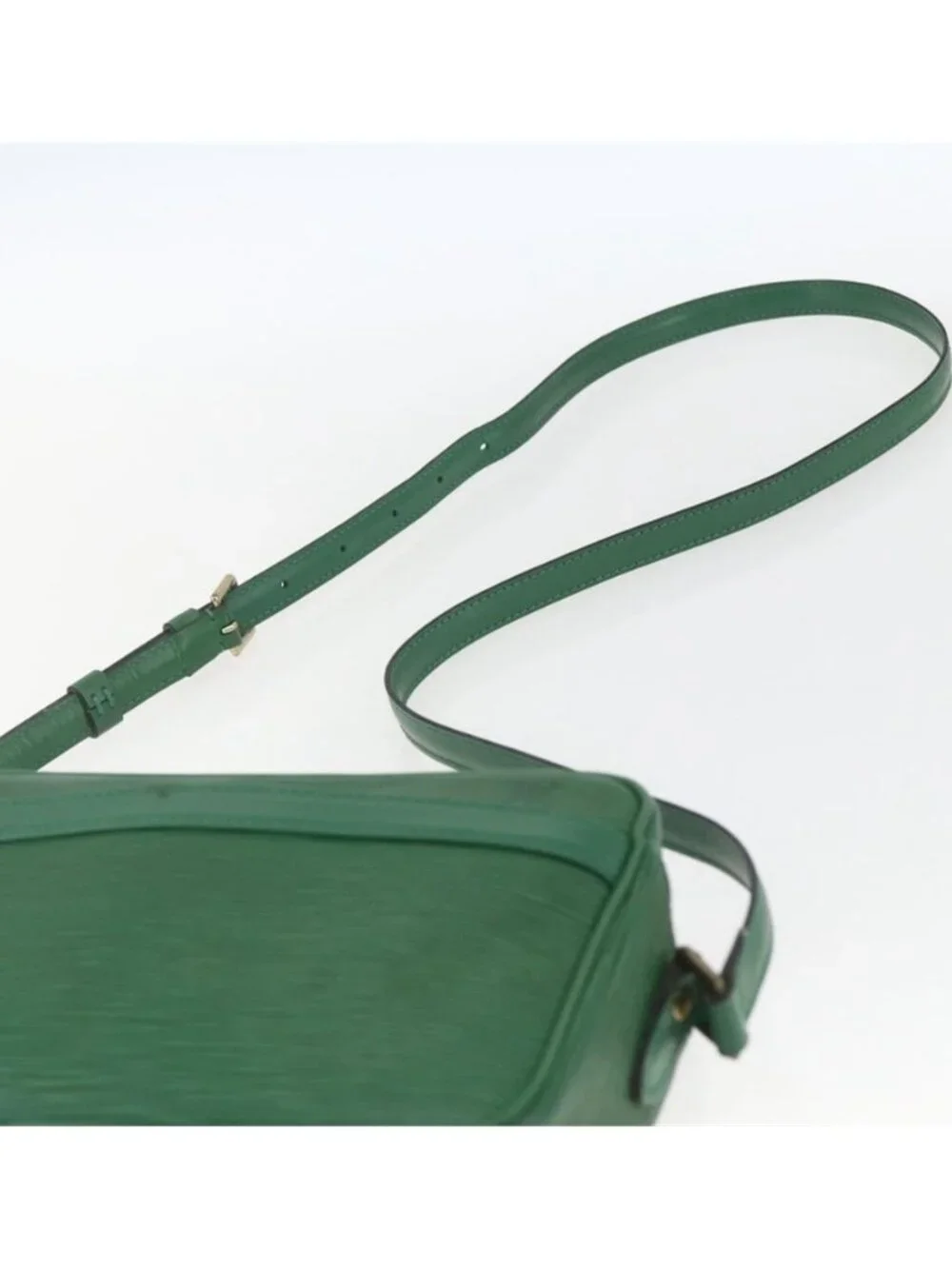Louis Vuitton pre owned